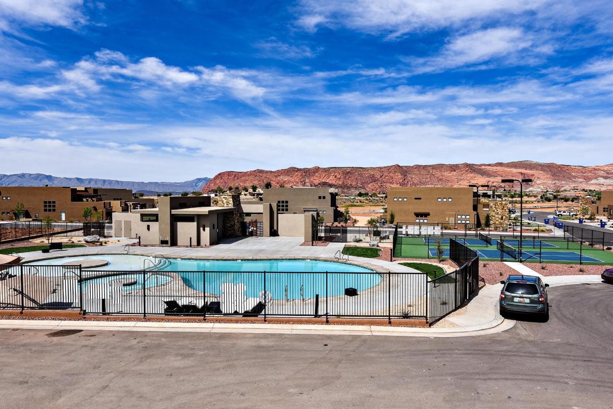 Villa The View At The Escapes St. George Exterior foto
