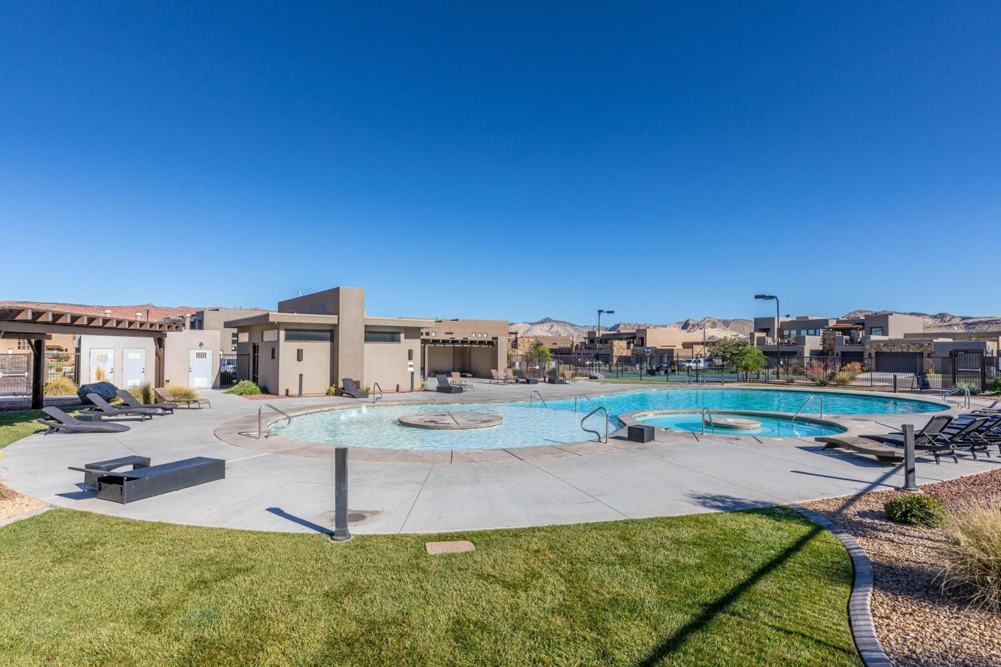 Villa The View At The Escapes St. George Exterior foto